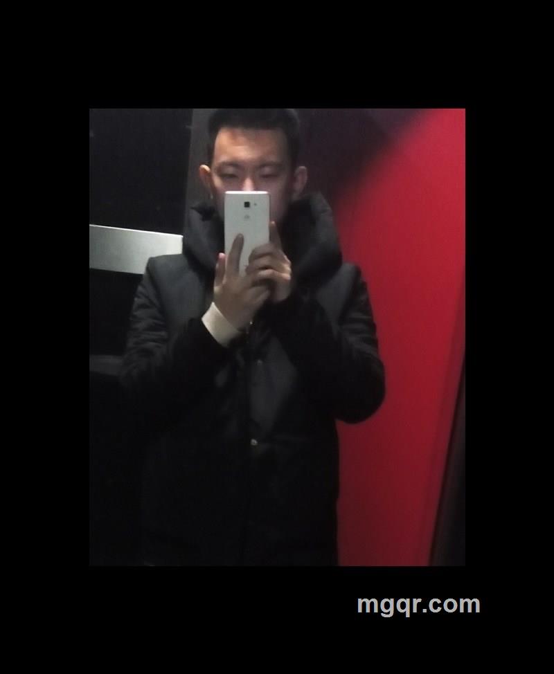 进进出出的头像