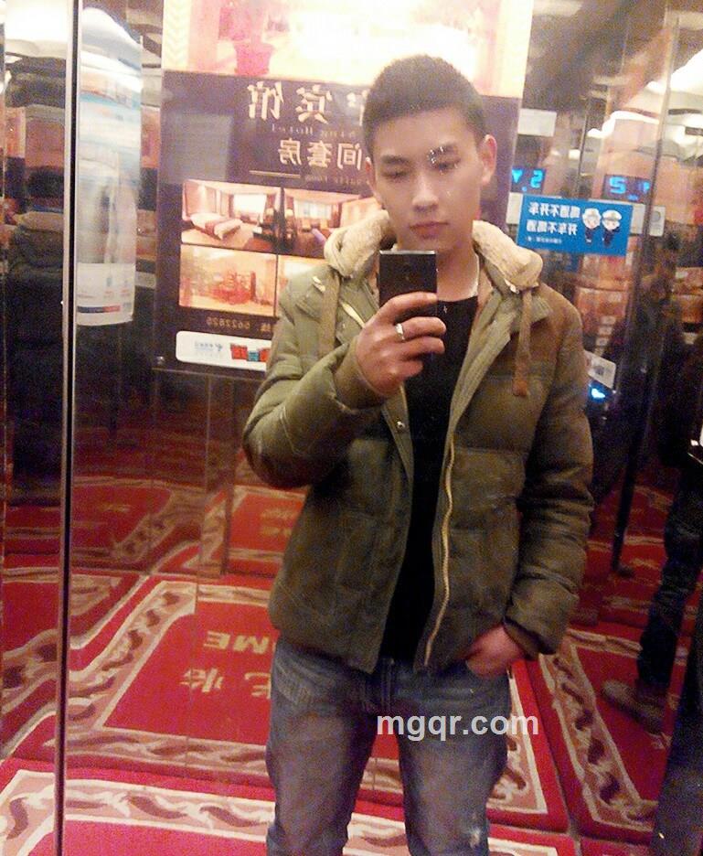 钟爱熟女的头像