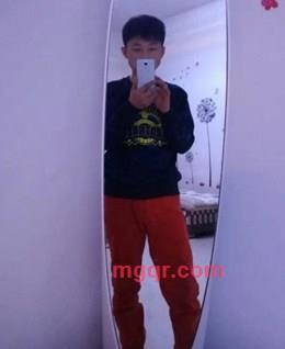 低头0看天的头像