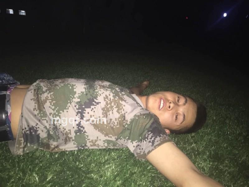 玫瑰任我捧的头像