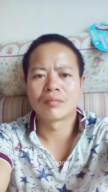 爱在转角一起飞的头像