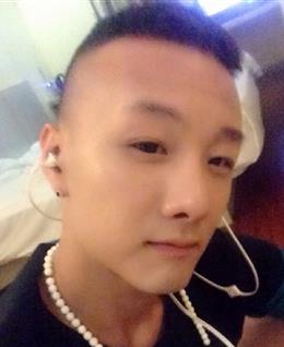 找个哥哥操我嘴的头像