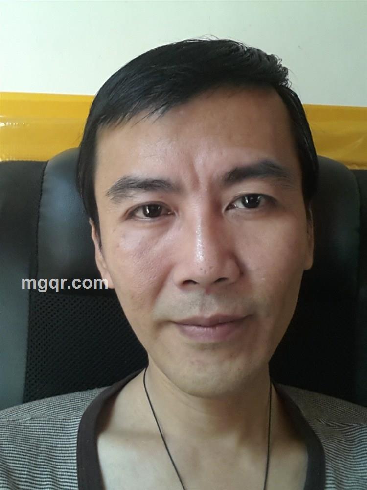 一身爱心的头像