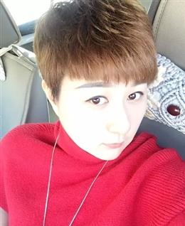 淡施粉黛的头像