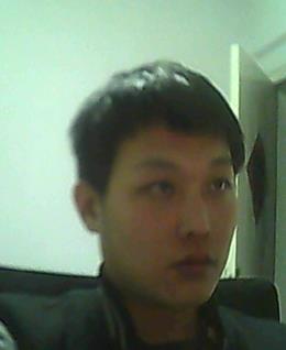 树荫下的光斑的头像