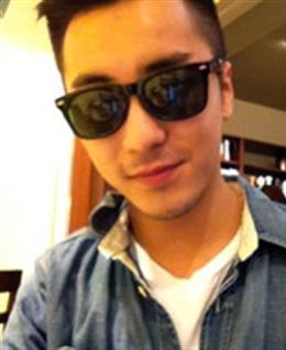 黑夜中的萤火虫的头像