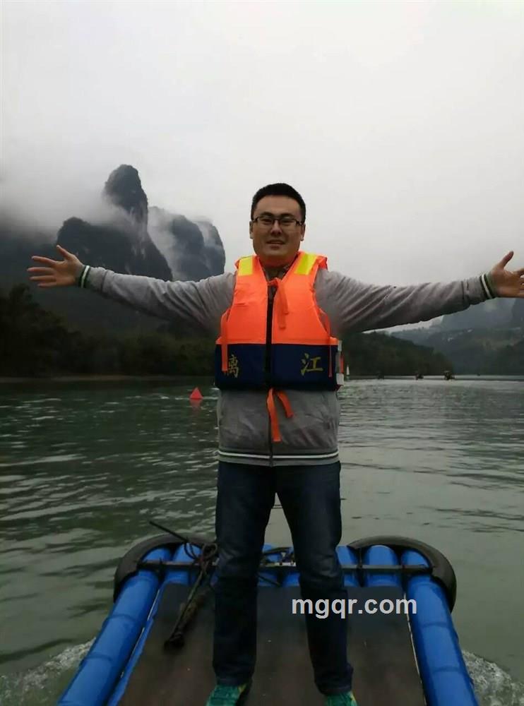 蹦蹦哒哒的头像