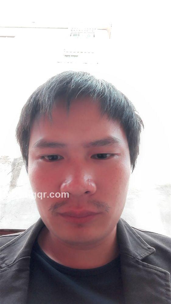 独具会眼的头像