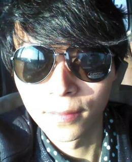  暗黑小帅的头像