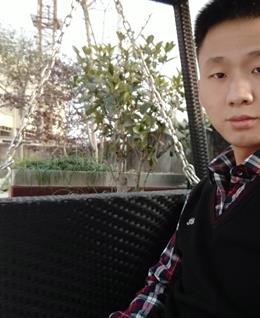 夜深了，人不安的头像