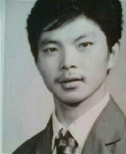 飘逸的领带Cne的头像