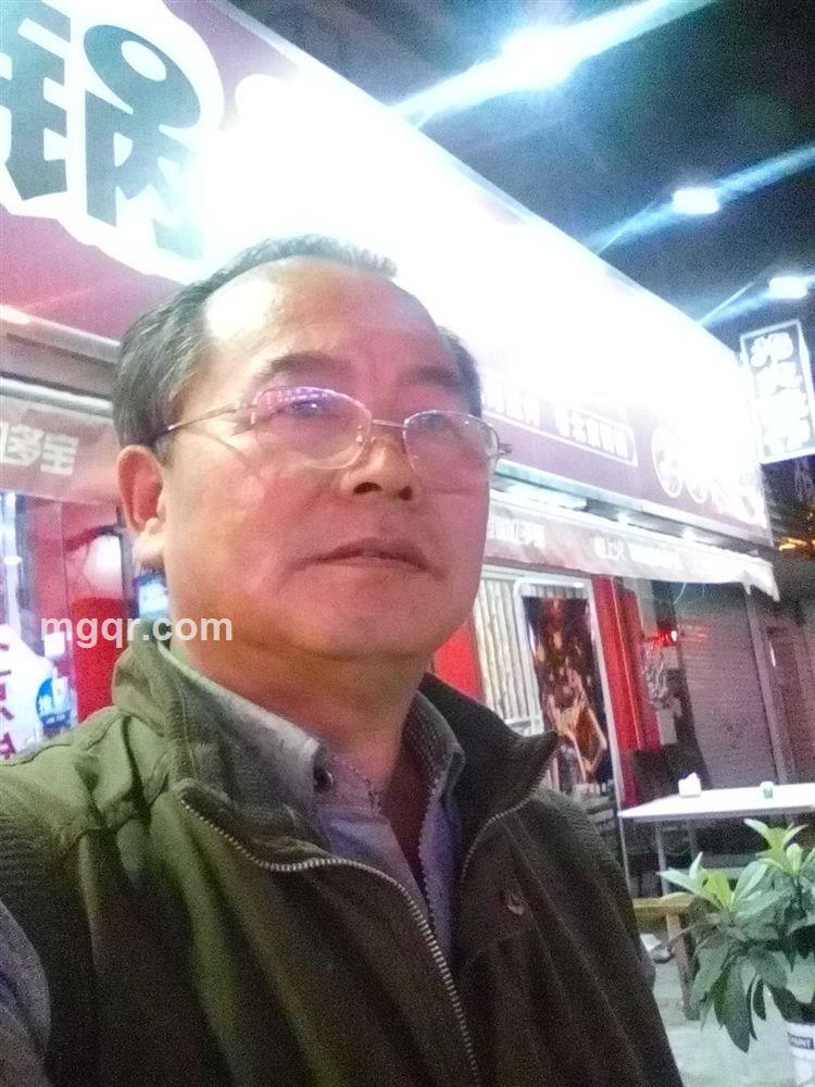 阳光男孩的头像