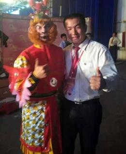 峰云人物的头像