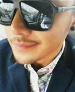 黑色郁金的头像