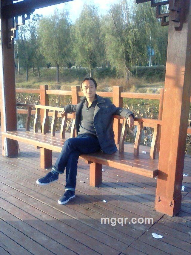 红尘黑领的头像