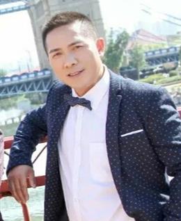 秦四明月的头像