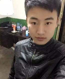 七彩杜斯套的头像