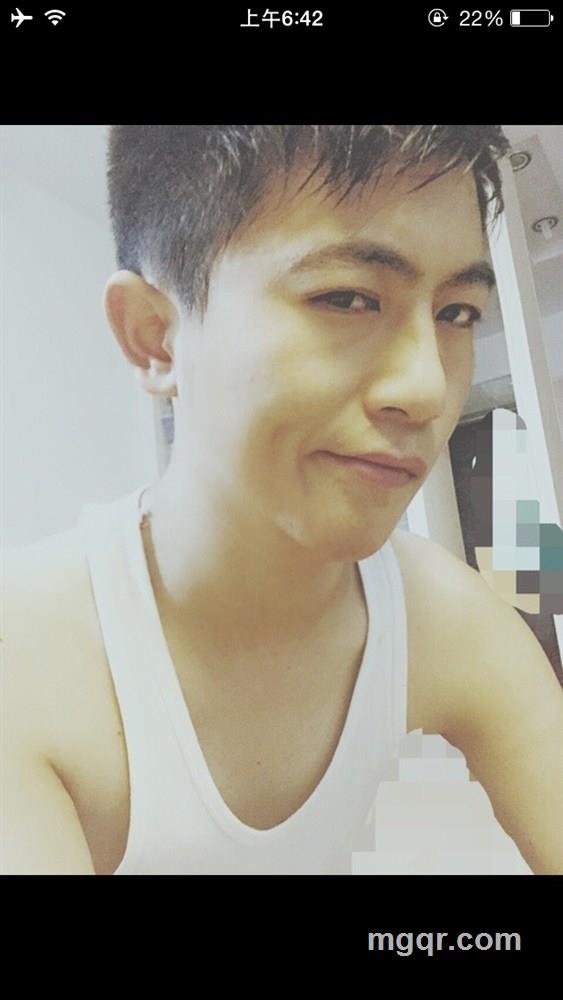 漫步雨中的头像