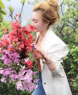 在爱在爱的头像