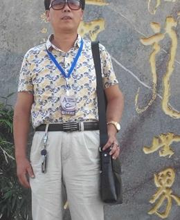 雪山上的雄鹰的头像