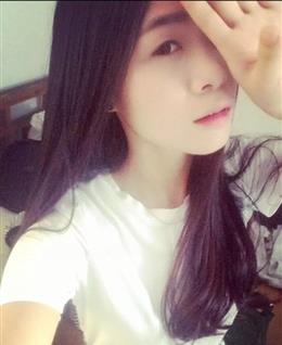 白纸上涂鸦的头像