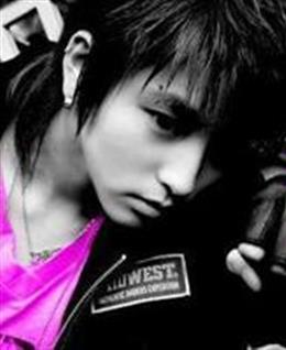 傷過的心丶還能去愛誰的头像