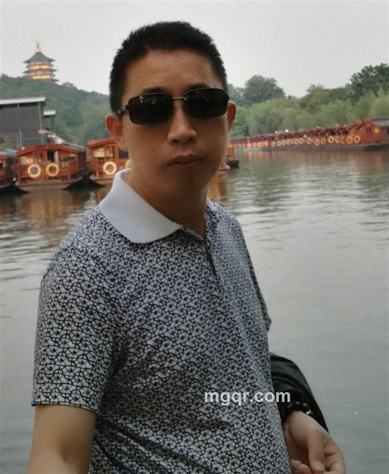 咖啡遇上红酒的头像