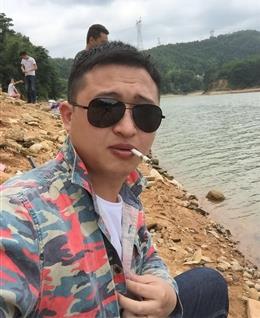 天山飞侠的头像