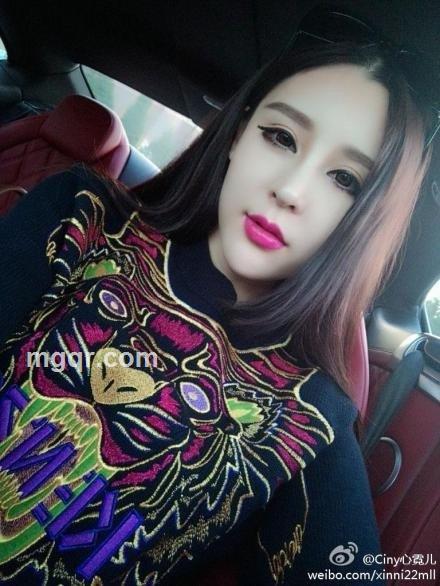 夜夜美女的头像