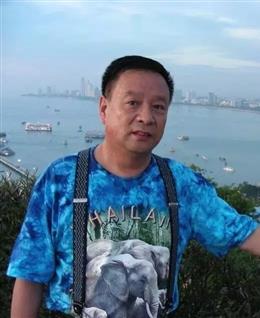 等一个人的夕阳的头像