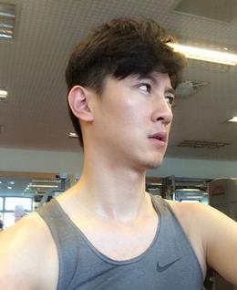 whohuang180的头像