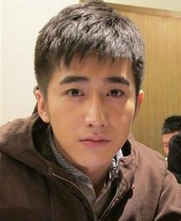 骄风黯月的头像