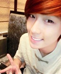 大人物小角色的头像