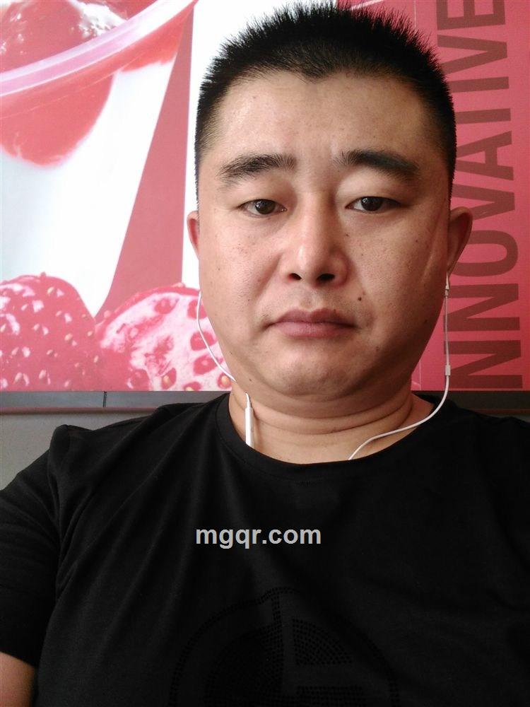 不帅没钱但能开心的头像