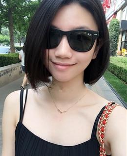 1个人的夏季的头像