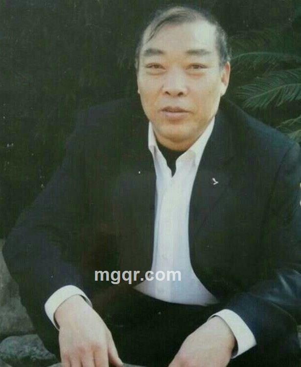 雨露润色的头像