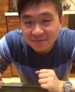 呆呆地爱戴的头像