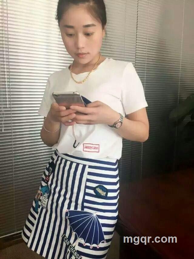 纯色玫瑰的头像