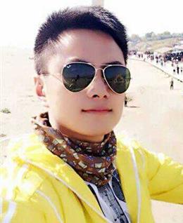 寻爱的小男人。