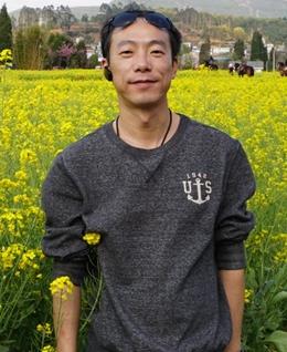 虫虫晒太阳的头像