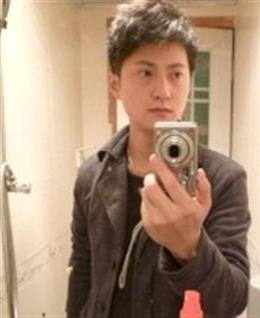 丁香花开的头像