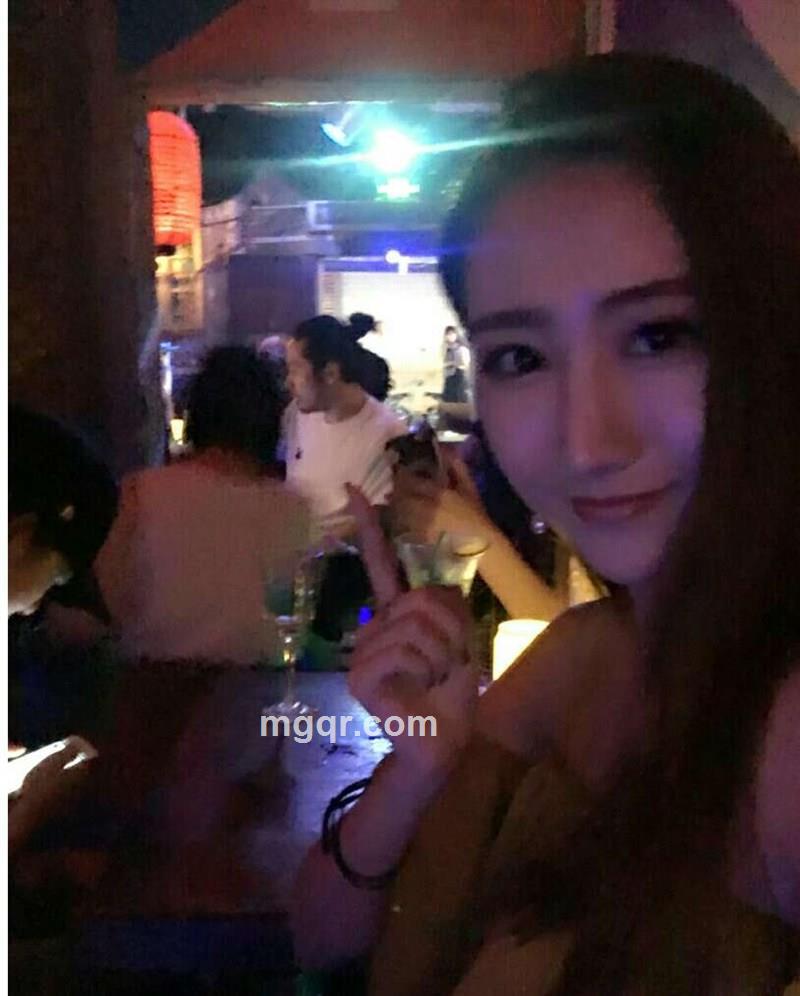 简约女孩的头像