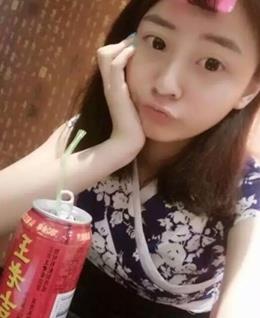 龙哥爱，，，，，的头像