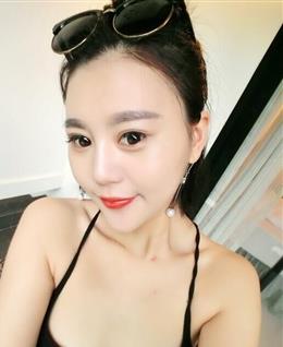 蝴蝶炙手可热的头像