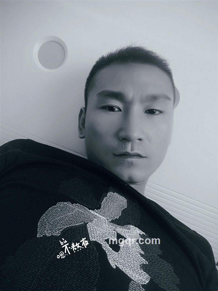 飘逸子弹头的头像