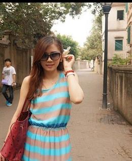 那一抹猩红的头像