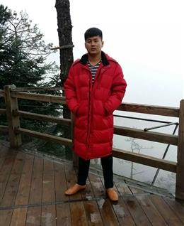 夜里需要人陪的头像