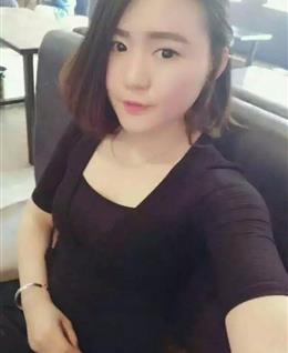 听歌的毛衣的头像