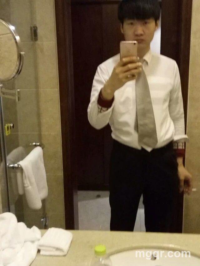 孤单的小男孩的头像