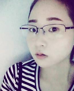 月色孤单美人的头像